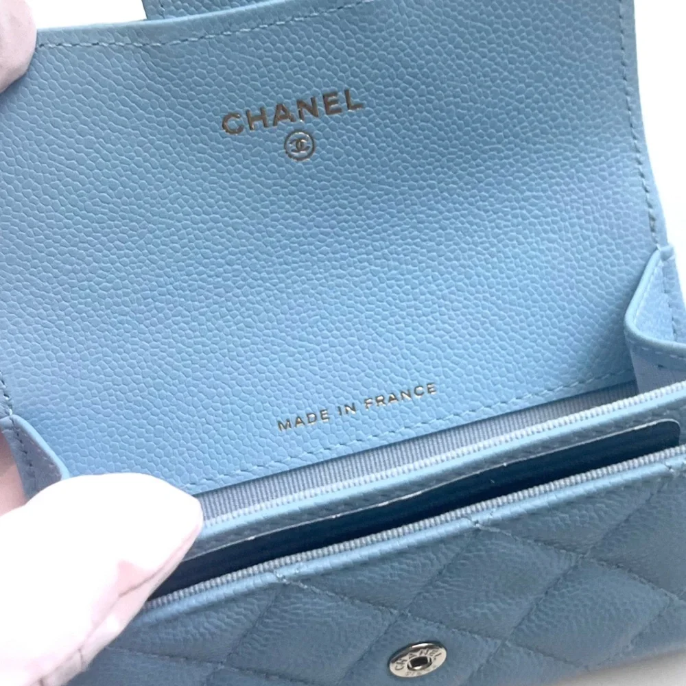 🔥 CHANEL Caviar Quilted Flap Cardholder in Sky blue